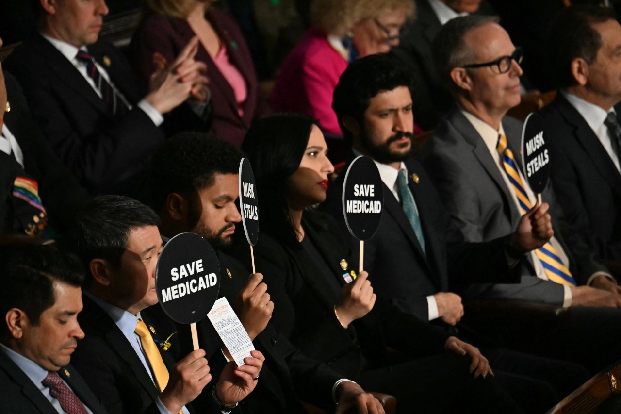 Democrats' SOTU Protest Falls Flat